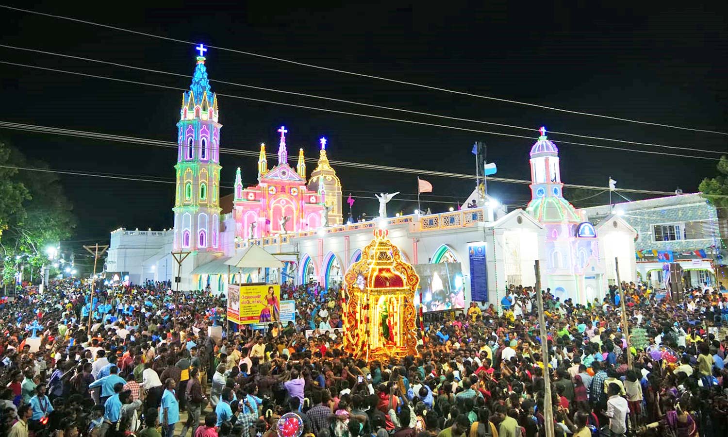 தூத்துக்குடியில் அமைந்துள்ள உலகப் புகழ்பெற்ற புனித பனிமய மாதாபேராலயத்தின் 440வது ஆண்டு திருவிழா