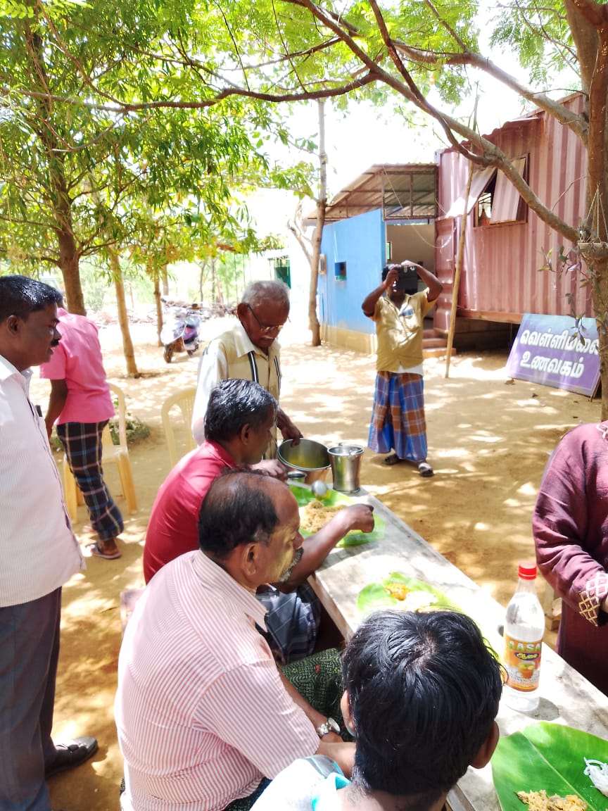 சேஃப் பவுண்டேஷனின் சார்பாக மனவளர்ச்சி குன்றியவர்களுக்கு மதிய உணவு அளிக்கப்பட்டது
