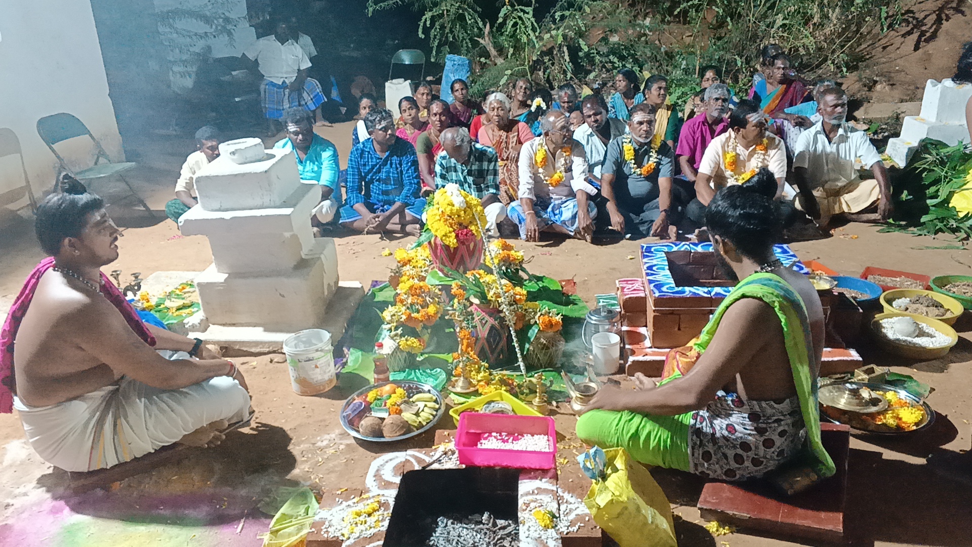 ஸ்ரீ முப்பிடாதி அம்மன் கோவில் புதிய கட்டுமான பணி நடத்திட பாலாலய பூஜை நடைபெற்றது
