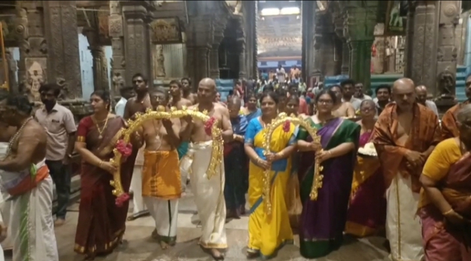 நடராஜப் பெருமானுக்கு சுமார் 3 கிலோ தங்கத்தில் திருவாச்சி மற்றும் ஒரு கிலோ 400 கிராம் வெள்ளியில் திருவாச்சி !