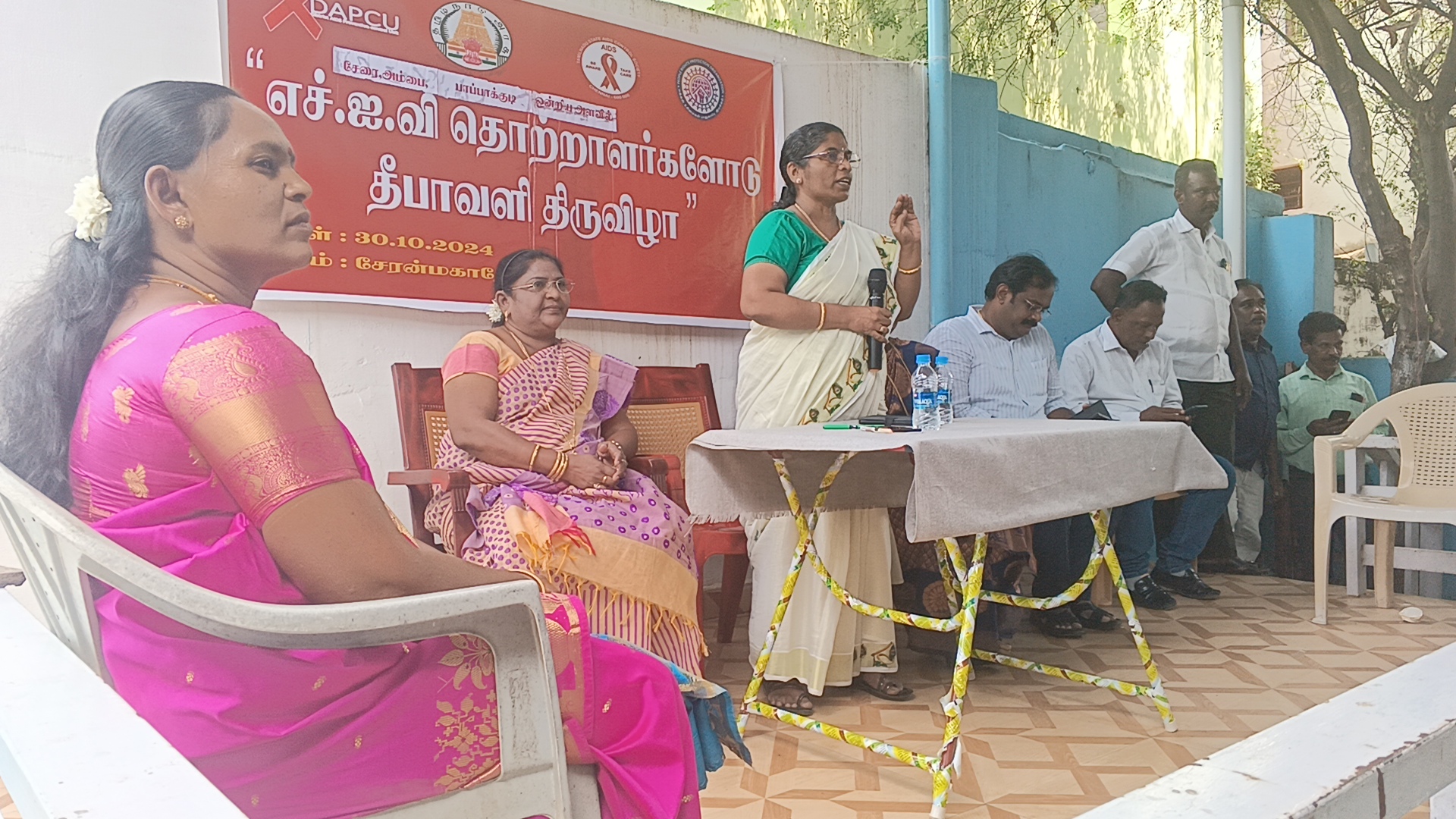 எச் ஐ வி தொற்றால் பாதிக்கப்பட்ட நபர்களோடு தீபாவளி திருவிழா கொண்டாட்டம்!