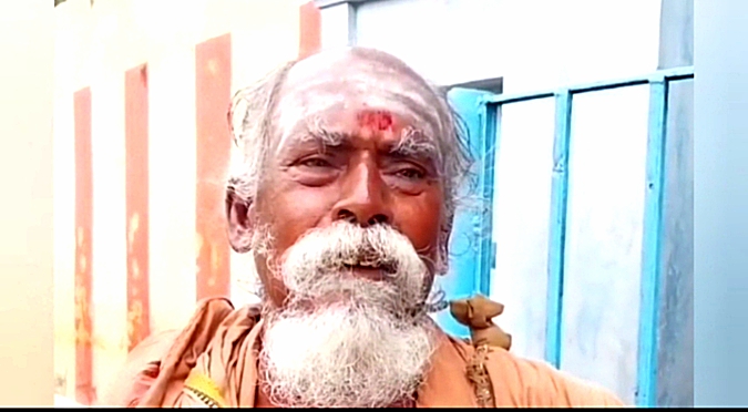 யாசகம் எடுத்த ஒரு கோடியே அறுபது லட்ச ரூபாய் பணத்தினை பொதுமக்கள் நலனுக்காக உதவிய தன் ஆர்வலர் பூல்பாண்டி!