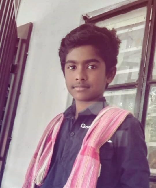 வீரவநல்லூரில் தனியார் பள்ளி மாணவர் தற்கொலை – உறவினர்கள் சாலை மறியல்