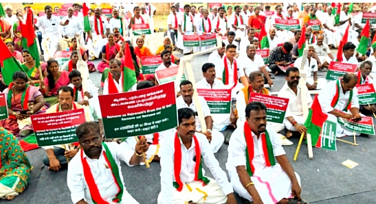 தேவேந்­திர குல வேளாளர் சமுதாயத்தை பட்டியல் வகுப்­பிலிருந்து(SC) மாற்றி இதர பிற்­ப­டுத்­தப்­பட்­டோர்  வகுப்­பில்(OBC)சேர்க்க வலியுறுத்தி டெல்லியில் கவன ஈர்ப்பு உண்­ணா­விரத ஆர்ப்பாட்டம்!