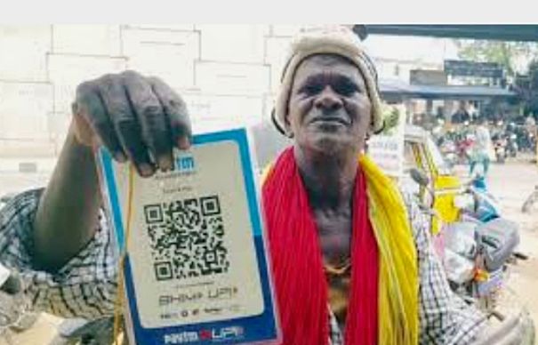 பலே பிச்சைக்காரன் ! ‘ டிஜிட்டல்’ முறை பிச்சை எடுக்கிறார்!