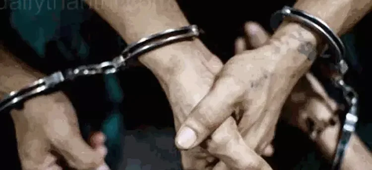 பிளஸ் 2 மாணவனுக்கு அரிவாள் வெட்டு; அக்காளுடன் பழகுவதை கைவிடாததால் 10ம் வகுப்பு மாணவன் வெறிச்செயல்- நெல்லையில் பயங்கரம்!