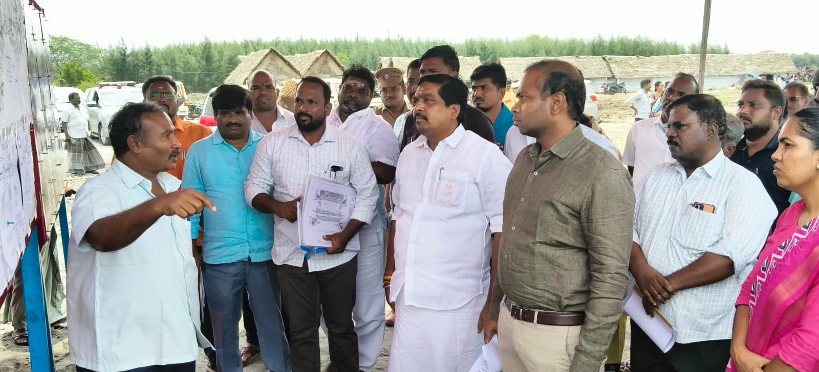 ரூ.8.50 கோடி மதிப்பீட்டில் நடைபெறும் தடுப்பணை மற்றும் வெலிங்டன் ஏரி மேம்பாட்டு பணிகளை அமைச்சர் ராஜ்குமார் ஆய்வு