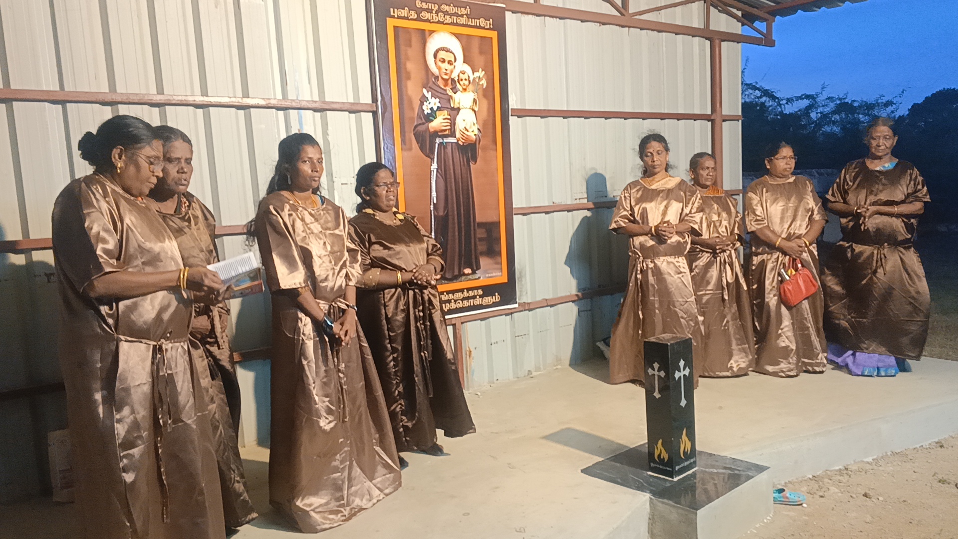 எரிக்கலம்பட்டி புனித அந்தோணியார் ஆலயத்தில் மூன்றாவது வார சிறப்பு ஜெப வழிபாடு: திரளான பக்தர்கள் பங்கேற்பு